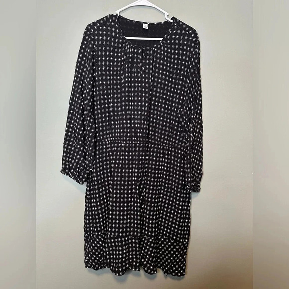 Old navy long sleeve dress - Picture 1 of 14